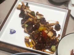 山菌葱爆雪花牛肉-尚一汤·粤菜海鲜(环球港店)