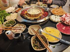 -洞亭火锅(防空洞总店)