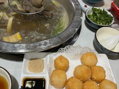 -乡土黄·鲜牛肉火锅·小龙虾(兴业街店)