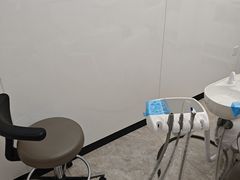 -武汉仁爱口腔(光谷店)