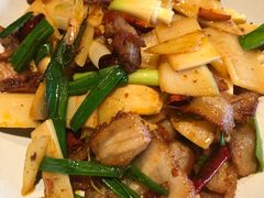 -云海肴·汽锅鸡·云南菜(天山百盛优客店)