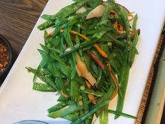 荷兰豆-云海肴·汽锅鸡·云南菜(苏州中心店)