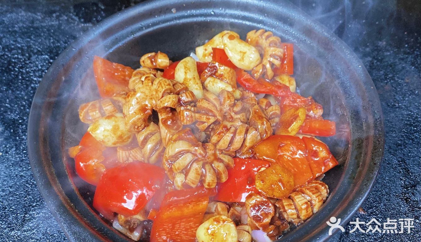 猪煲煲·炫饭嘎嘎香🥩🧃