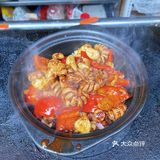猪煲煲·炫饭嘎嘎香🥩🧃