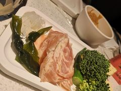 -龍歌自助小火锅(市南金茂湾店)