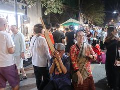 -周日夜市