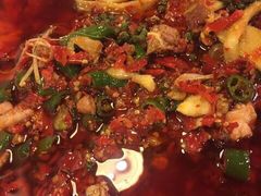 -兔行天下-鸿鹤鲜锅兔(中海国际店)