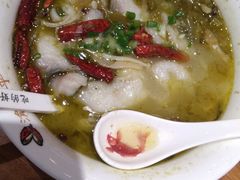 -渝是乎酸菜鱼(龙旗购物中心店)