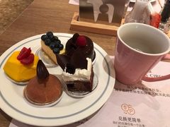 -咖啡苑自助餐厅·中国大饭店