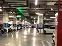 -虹桥天地-停车场