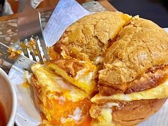 招牌菠萝包-华嫂冰室(湾仔店)