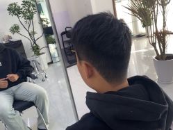-V7 HAIR SALON