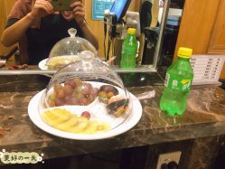 点击看大图 -震轩美容美发