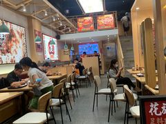大堂-华记煲仔华·煲仔饭(市桥易发店)