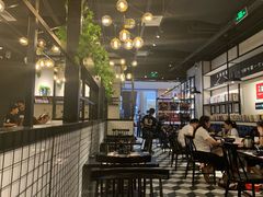 大堂-8锅臭臭锅·正宗台湾小火锅(中心五路店)