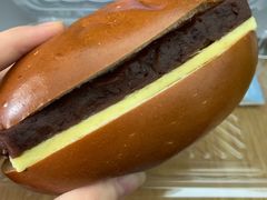 咸奶油红豆冰面包-盒马鲜生(曜一城店)