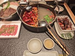 -三出山火锅(南京万象天地店)