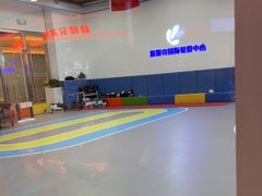-米高蓝斯克国际轮滑中心(中铁建店)