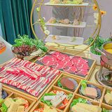 清新文艺的书店里吃着超浪漫的火锅💕