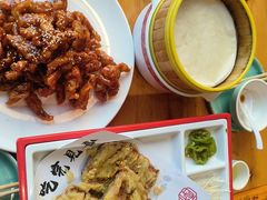-肘子酥·天津捞面(德云社店)