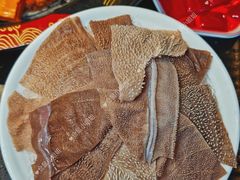 屠场鲜毛肚-三江两海老火锅(北京首店)