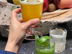 -毛毛虫酒吧