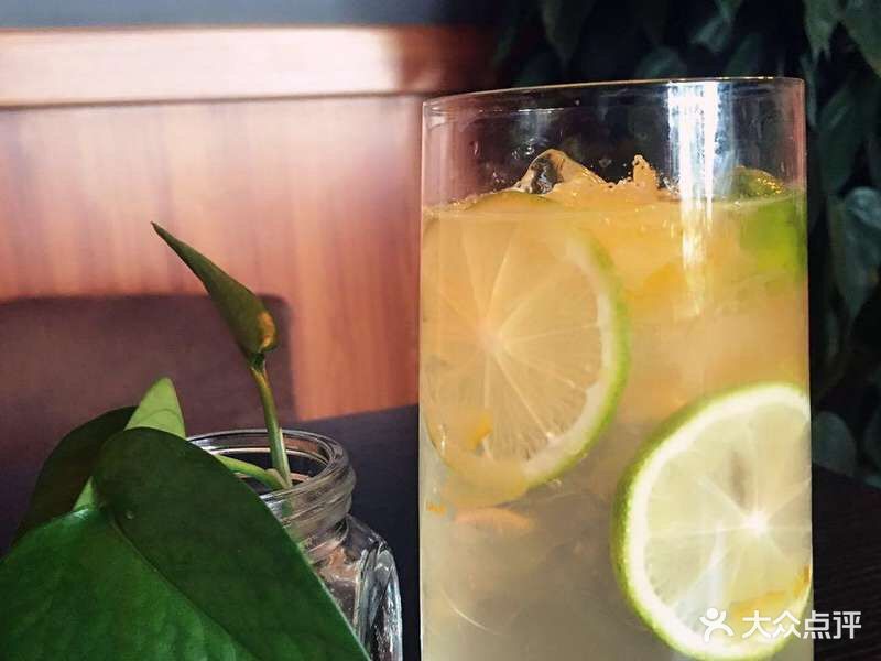 8090鲜萃茶(桂圆店)柠檬多多图片 - 第1张