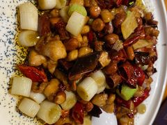 -有红鸡毛店·川菜(建设路店)