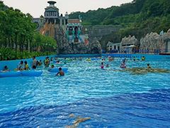 -平湖九龙山乐满地水上乐园