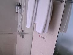 -卡罗酒店(东门晒布地铁站店)