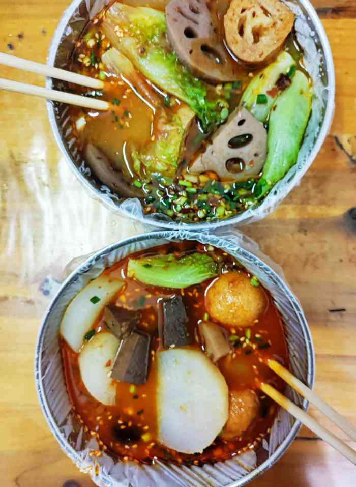 荆州女人街麻辣烫-"在汉阳离我家不远的麻辣烫,不得不说我每个.
