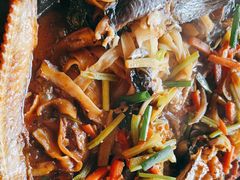 -鸣记脆皮烤鱼·海鲜烤鱼(三八广场店)