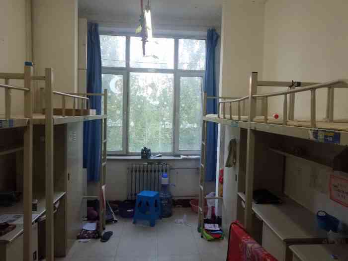 哈尔滨石油学院宿舍图片