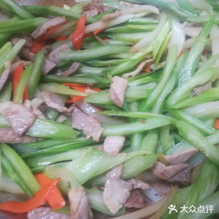 家常菜系之炒菜系列——西芹炒肉