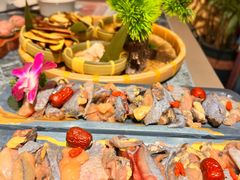 -慢丽江·云南野生菌土鸡锅(西山店)