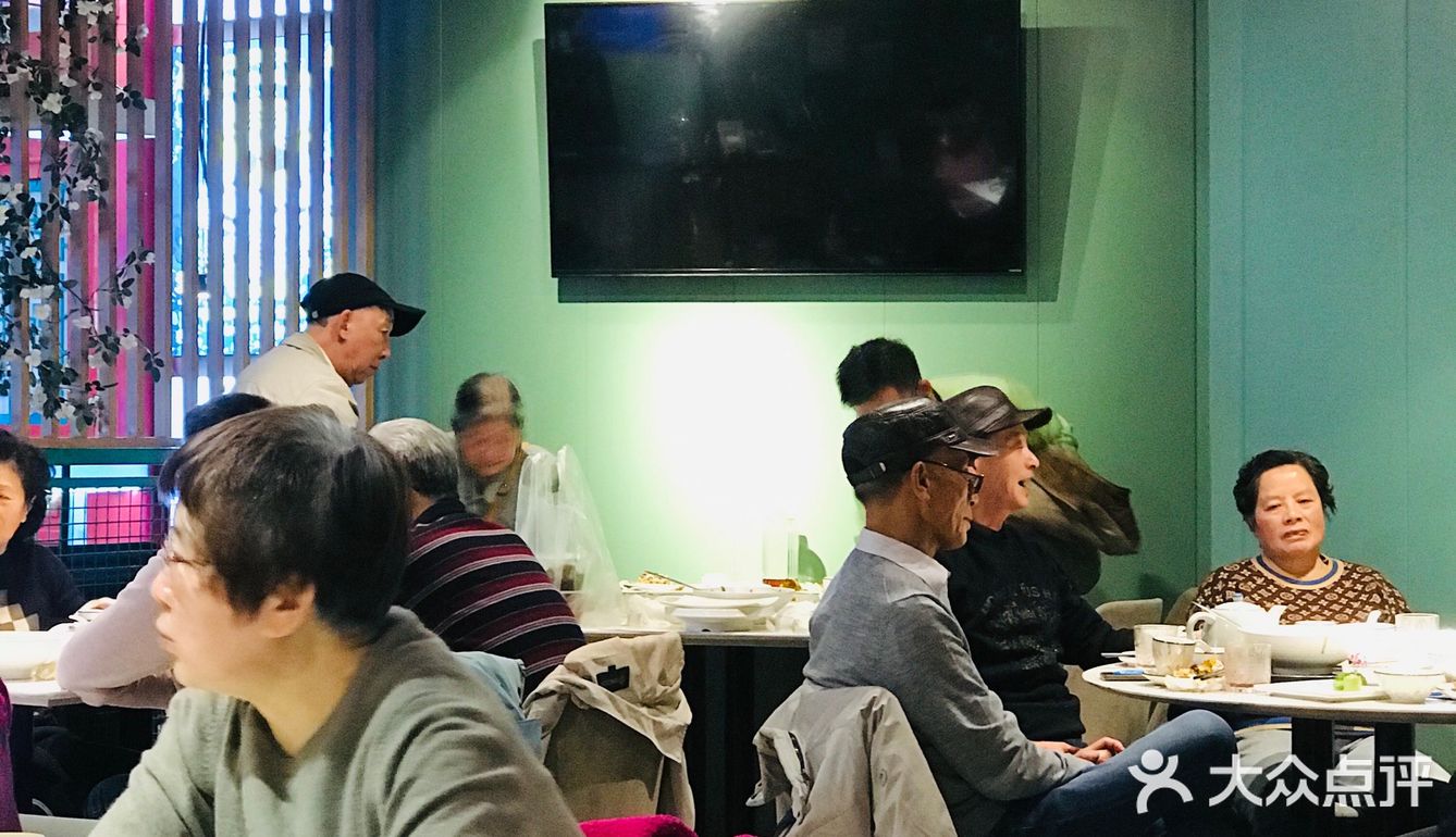 沪上之平民品蟹店