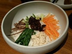 鸡丝凉米线-云海肴·汽锅鸡·云南菜(天山百盛优客店)