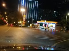 -延长壳牌加油站(长安南路电视塔站)