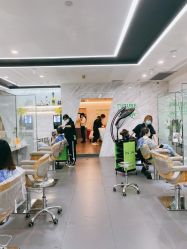 点击看大图 -八佰伴8008星级形象店