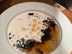 -RUXU入续糖水铺与包(卓悦中心店)