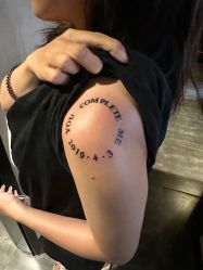 -鳌首刺青纹身 穿孔饰品店