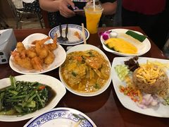 -Dang restaurant (patong phuket)