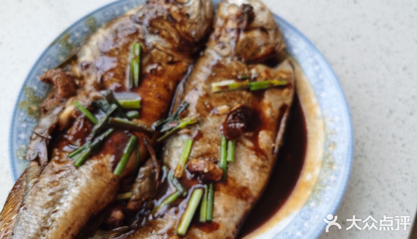 五一大菜红烧黄鱼，烧了这道菜，餐桌上就有了亮点