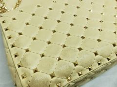 -爱革·洗衣改衣·洗鞋修鞋·洗包修包·奢侈品护理(宝地广场店)