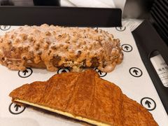 -HOT CRUSH趁热集合·现烤面包(上海环球港店)