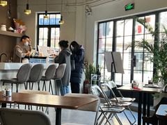 -Fridi Patisserie Cafe