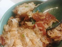 广式腊味煲仔饭-狐狸爱上椰子鸡(滨江星光大道店)