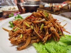 -老滇山寨•云南特色菜•地方菜•民族风情歌舞表演(金碧店)