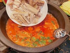 -双廊杨记石锅鱼石锅牛肉