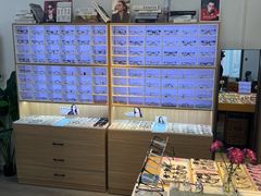 -天空之镜眼镜店蔡司依视路配镜授权零售店(望京颐堤港店)